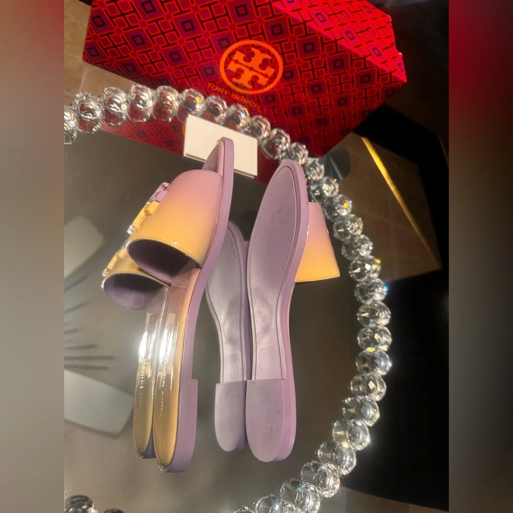 Tory Burch Everly Slide Flat Soft Patent Leather Sweet corn/Lavender Cloud. SZ 5